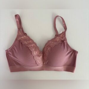 Women's Strm Line Lace Trim Adjustable Pink Bra Size 36C